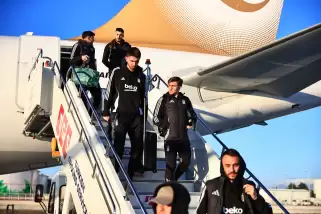 Beşiktaş, devre arası kampı için Antalya’ya ulaştı