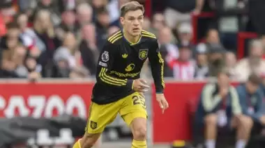 Galatasaray orta sahada dört ismi masada tutuyor