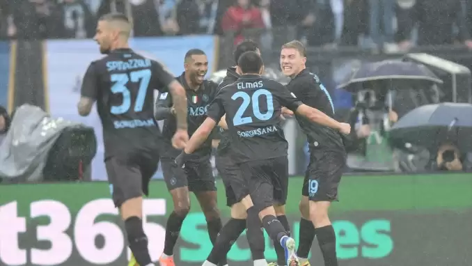 3 kırmızı kart, 2 gol: Napoli, deplasmanda Lazio'yu devirdi!
