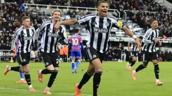 İkinci yarı açılan Newcastle, Palace’ı geçti