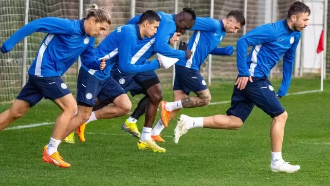 Çaykur Rizespor'un kamp mesaisi devam ediyor