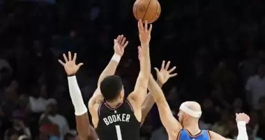 Phoenix Suns, son şampiyonu son saniye üçlüğüyle devirdi