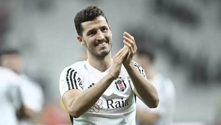 Beşiktaş'ta Salih Uçan’dan gençlere jest