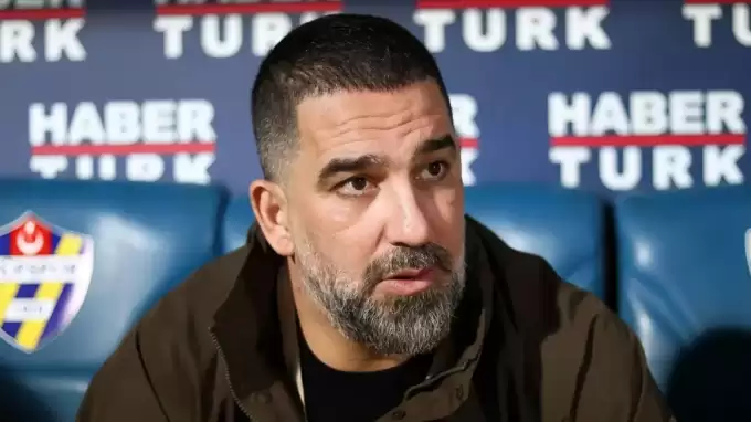 Arda Turan'dan minik yeğenine 6 milyonluk jest