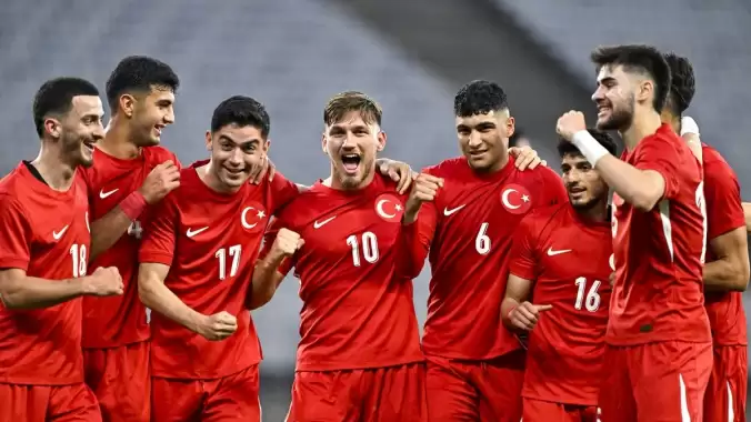 Almanya gençleri nasıl oynatıyor, gençler bizde neden oynatıl(a)mıyorlar?