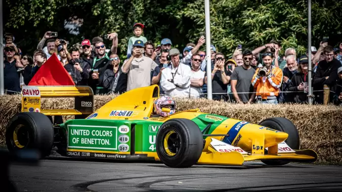 Efsanenin doğduğu an satışta: Schumacher’in ilk zafer aracı servet değerinde