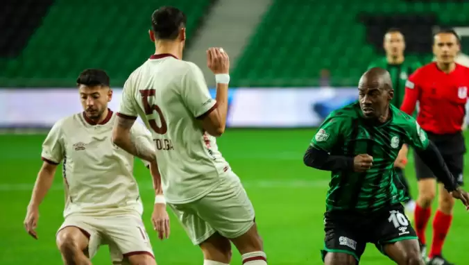 Sakarya'da goller ikinci yarıda geldi! Sakaryaspor ile Bandırmaspor yenişemedi