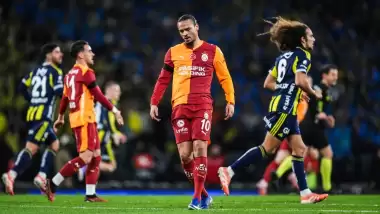Galatasaray, Fenerbahçe'ye 4 maç sonra yenildi