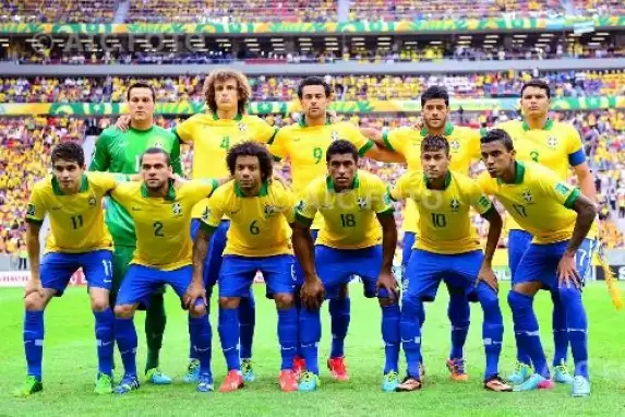 Ünlü futbolcu, eski eşinin yeğeninden çocuk bekliyor