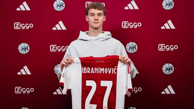 Ajax, Ibrahimovic'i transfer etti!