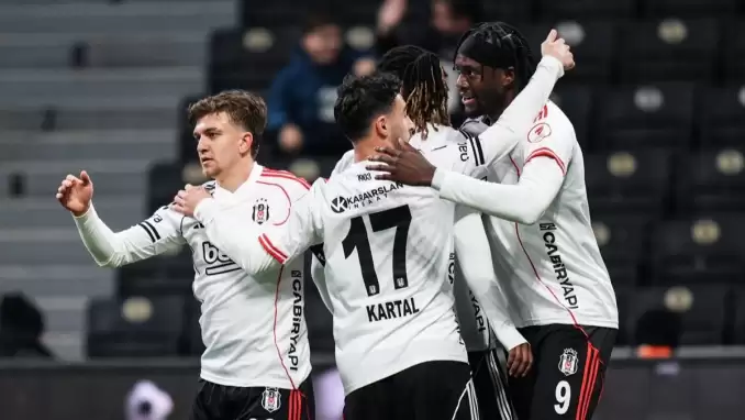 Dolmabahçe'de hata yok! Kartal 3 golle kazandı