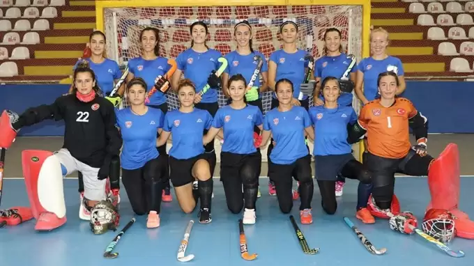 Salon Hokeyi Kadın Milli Takımı, 2'de 2 yaptı