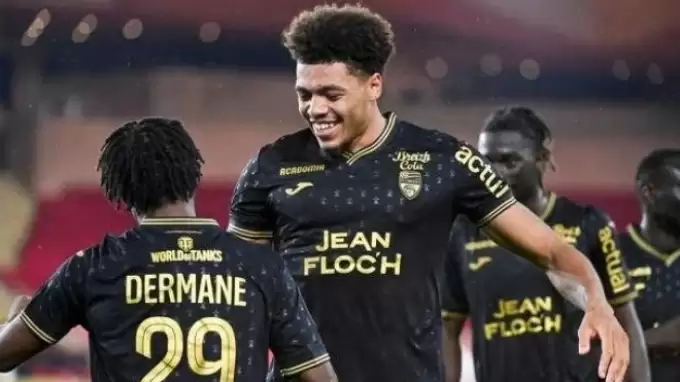 Lorient, deplasmanda Monaco'yu üç golle devirdi!