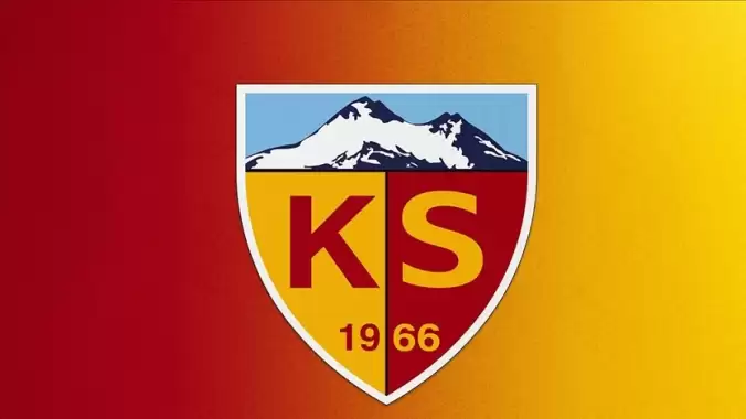 Kayserispor'da transferler peş peşe: 3 futbolcu imzayı attı