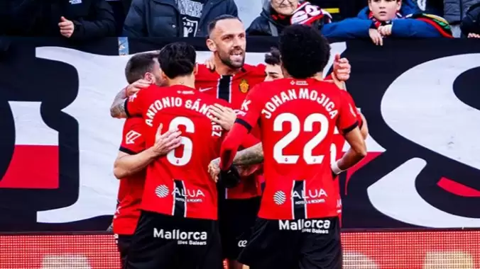 Sıcak gelişme! Fenerbahçe'nin teklif ettiği rakamı duyurdular