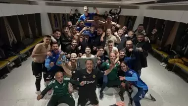 Zirvede kritik maç nefes kesti! Kütahya, Karşıyaka'yı uzatmada yaktı