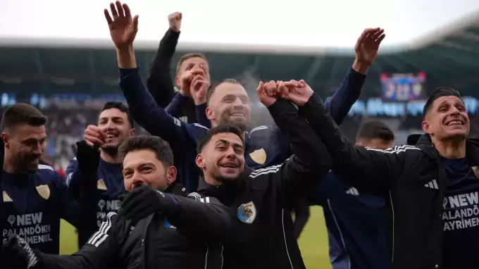 Erzurumspor, Amed'e "dur" dedi! 2 gol, 2 kırmızı kart...