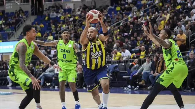 Fenerbahçe Beko sahasında TOFAŞ'a geçit vermedi
