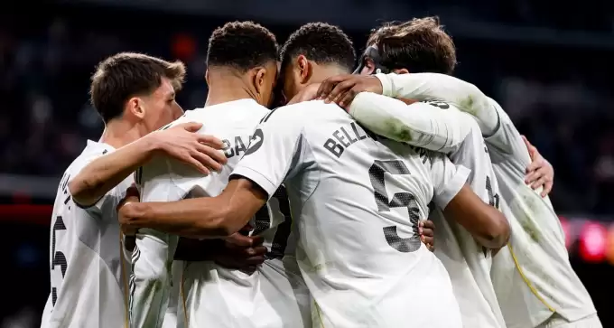  LaLiga'da Real Madrid, Barcelona'nın yenildiği haftada zirveye yaklaştı