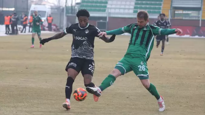 Iğdır FK ile Sakaryaspor arasında oynanan maçta tek gol sesi çıktı!