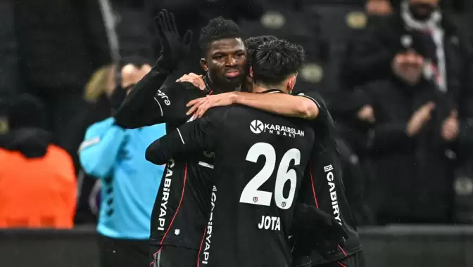 El Bilal Toure: "Oynadığım yerin önemi yok! Verilen görevi yerine getirmeye çalışıyorum"