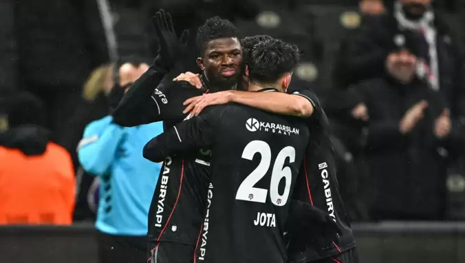 El Bilal Toure: "Oynadığım yerin önemi yok! Verilen görevi yerine getirmeye çalışıyorum"