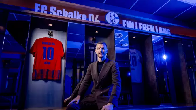 Edin Dzeko resmen Schalke 04'te