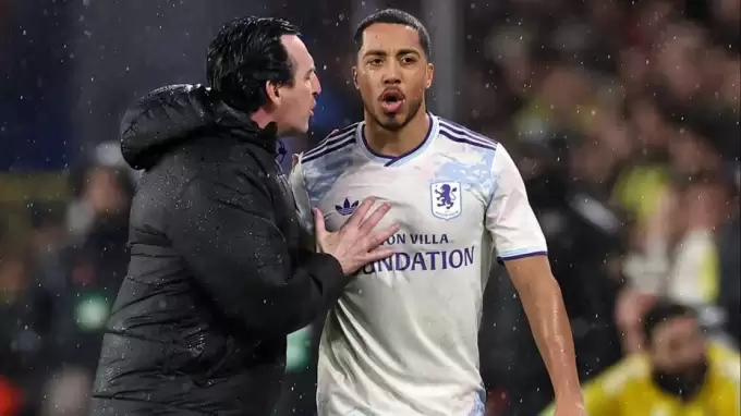 Kadıköy'de kendi oyuncusunu itmişti! Unai Emery, o anları açıkladı...