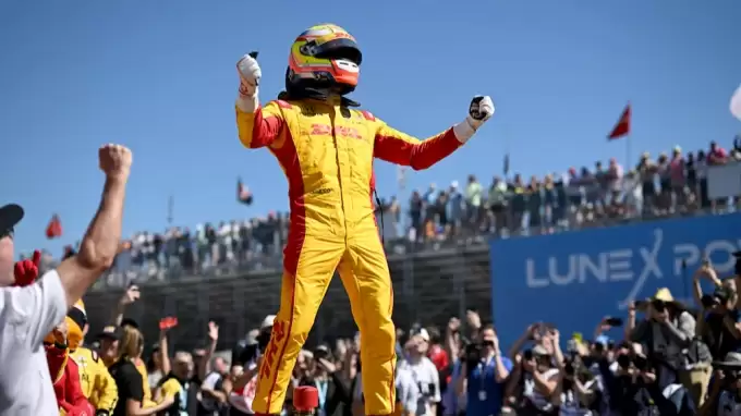 Alex Palou’ya McLaren’den tazminat şoku