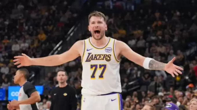 Luka Doncic, Lakers'ı eski takımı karşısında galibiyete taşıdı