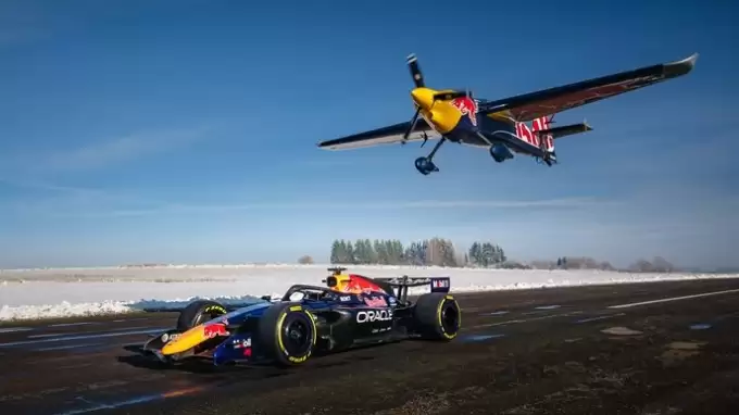 2026 SEZONU BAŞLIYOR: Red Bull’un RB22’si ilk kez görüntülendi