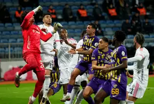 Beşiktaş taraftarı yönetimi istifaya davet etti