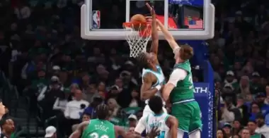 19 yaşındaki çaylak, 46 yıllık rekoru paramparça etti! NBA tarihine geçti