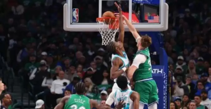 19 yaşındaki çaylak, 46 yıllık rekoru paramparça etti! NBA tarihine geçti