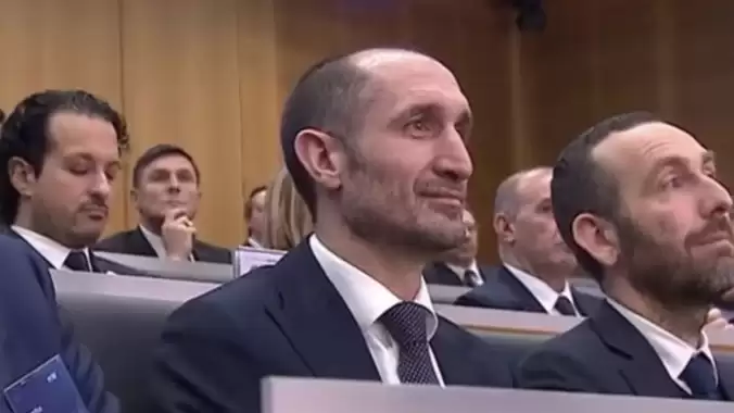 Kuradan Galatasaray'ın çıktığını gören Chiellini'nin bakışı olay oldu