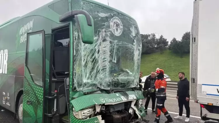 Konyaspor kafilesi İstanbul'da kaza yaptı! Yaralılar var