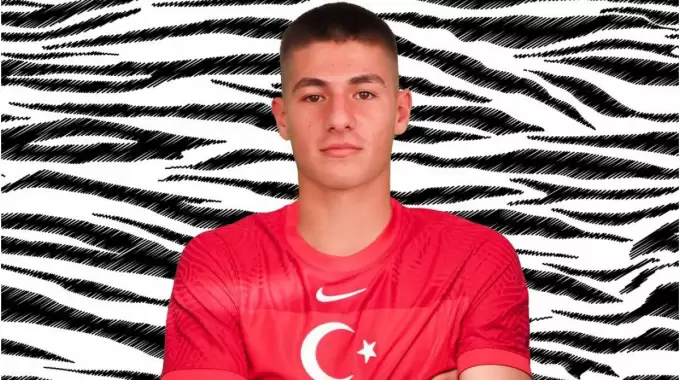 Çorum FK'dan flaş transfer! Efe Sarıkaya’yı renklerine bağladı