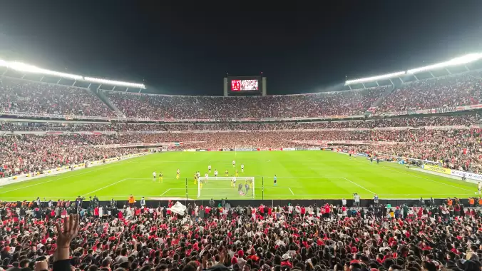 Ünlü futbol kulübü 80 bin kişilik stadyumunu büyütüyor! 100 milyon dolar harcandı