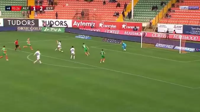 İZLE | Prince Ampem'den yılın golü!