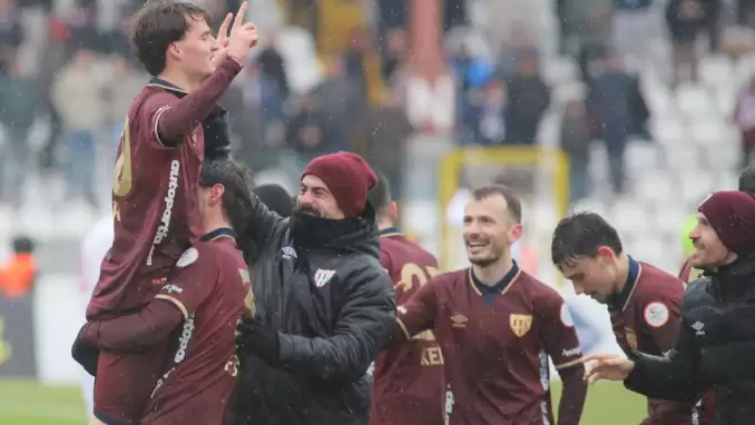 Bandırmaspor galibiyet serisini Vanspor karşısında da sürdürdü