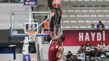 Trabzonspor Bursa'dan kazanarak çıktı! Galibiyet serisi 9 maça çıktı