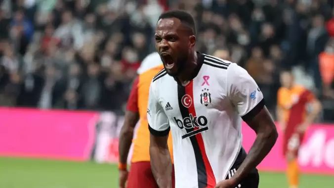 İmzayı attı! İşte Cyle Larin'in yeni takımı