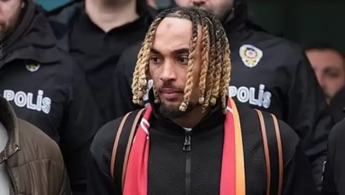 Galatasaray'ın yeni transferi Sacha Boey, İstanbul'da!