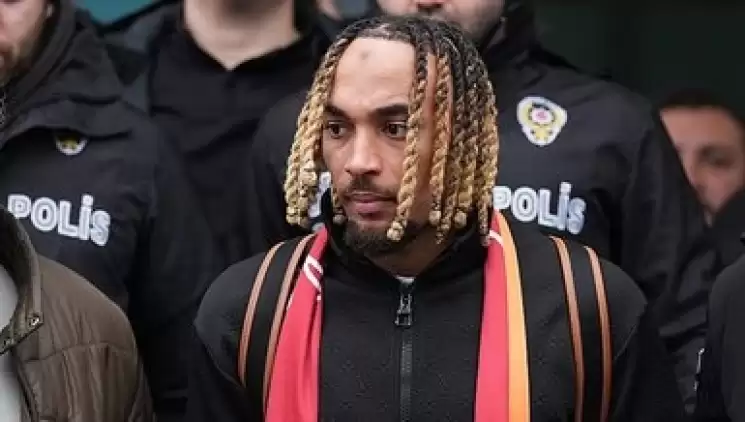 Galatasaray'ın yeni transferi Sacha Boey, İstanbul'da!