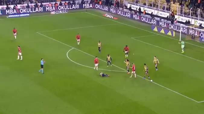 Fenerbahçe- Gençlerbirliği maçında inanılmaz anlar! Tüm stat ayakta alkışladı