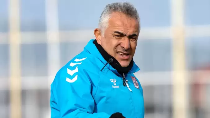 Sivasspor’da Mehmet Altıparmak ile yollar ayrıldı