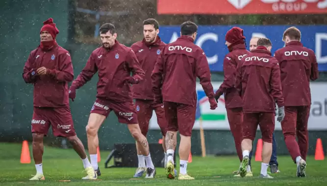 Trabzonspor'a Fenerbahçe maçı öncesi müjdeli haber! Geri döndü...