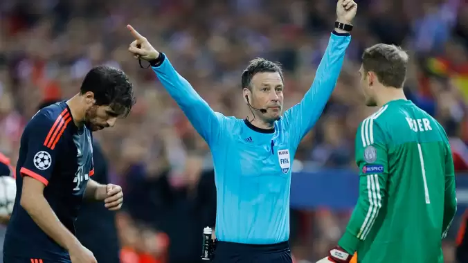 UEFA'dan yılın hakemi ödülü kararı 