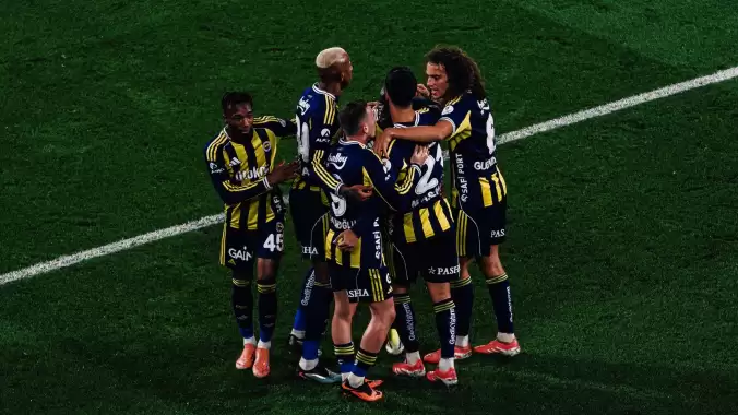 Fenerbahçe'nin Trabzonspor maçı kamp kadrosu belli oldu! 2 eksik...