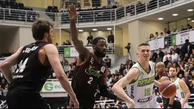 Haftanın açılış maçında kazanan Glint Manisa Basket oldu